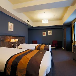 4* מלון Monterey